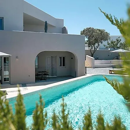 Elements Cozy Pyrgos Hotel Santorini Island