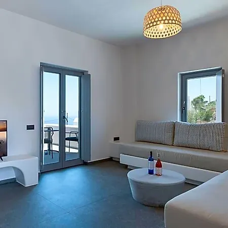 Elements Cozy Pyrgos Hotel *