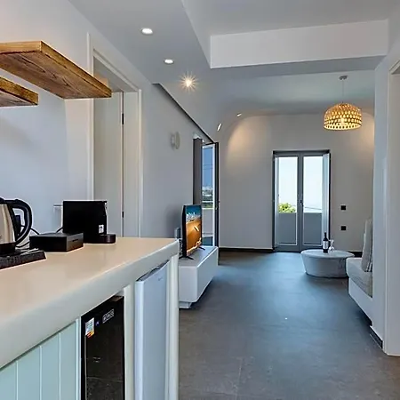 Hotel Elements Cozy Pyrgos *