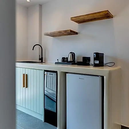 Hotel Elements Cozy Pyrgos Santorini Island